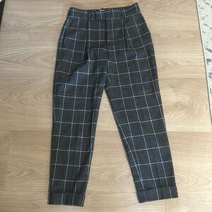 Gap high waisted plaid grey and blue size 0